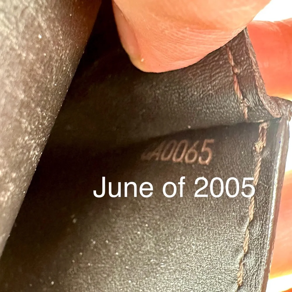 Louis Vuitton brown soft leather card ID holder keychain pouch - Picture 11 of 14